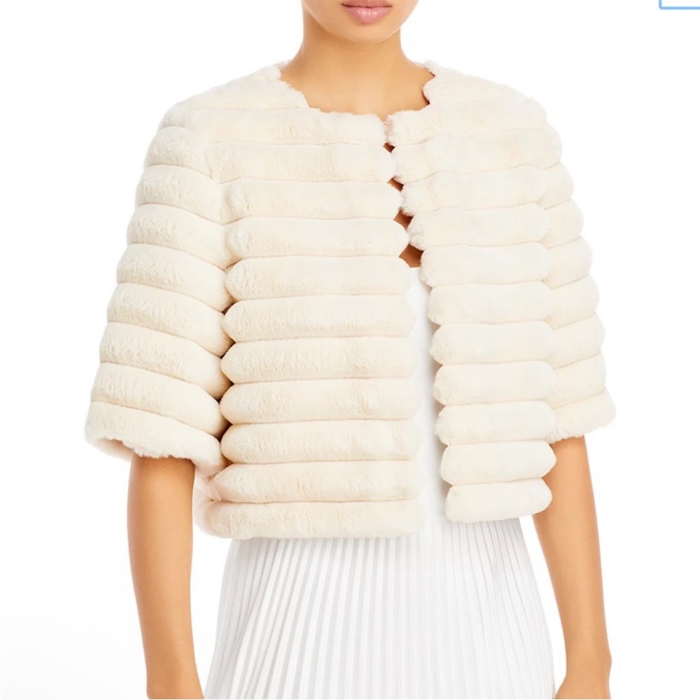 WD.NY Faux Fur Shrug RETAIL: $198 Bloomingdale’s Ivory Women’s Sz XL